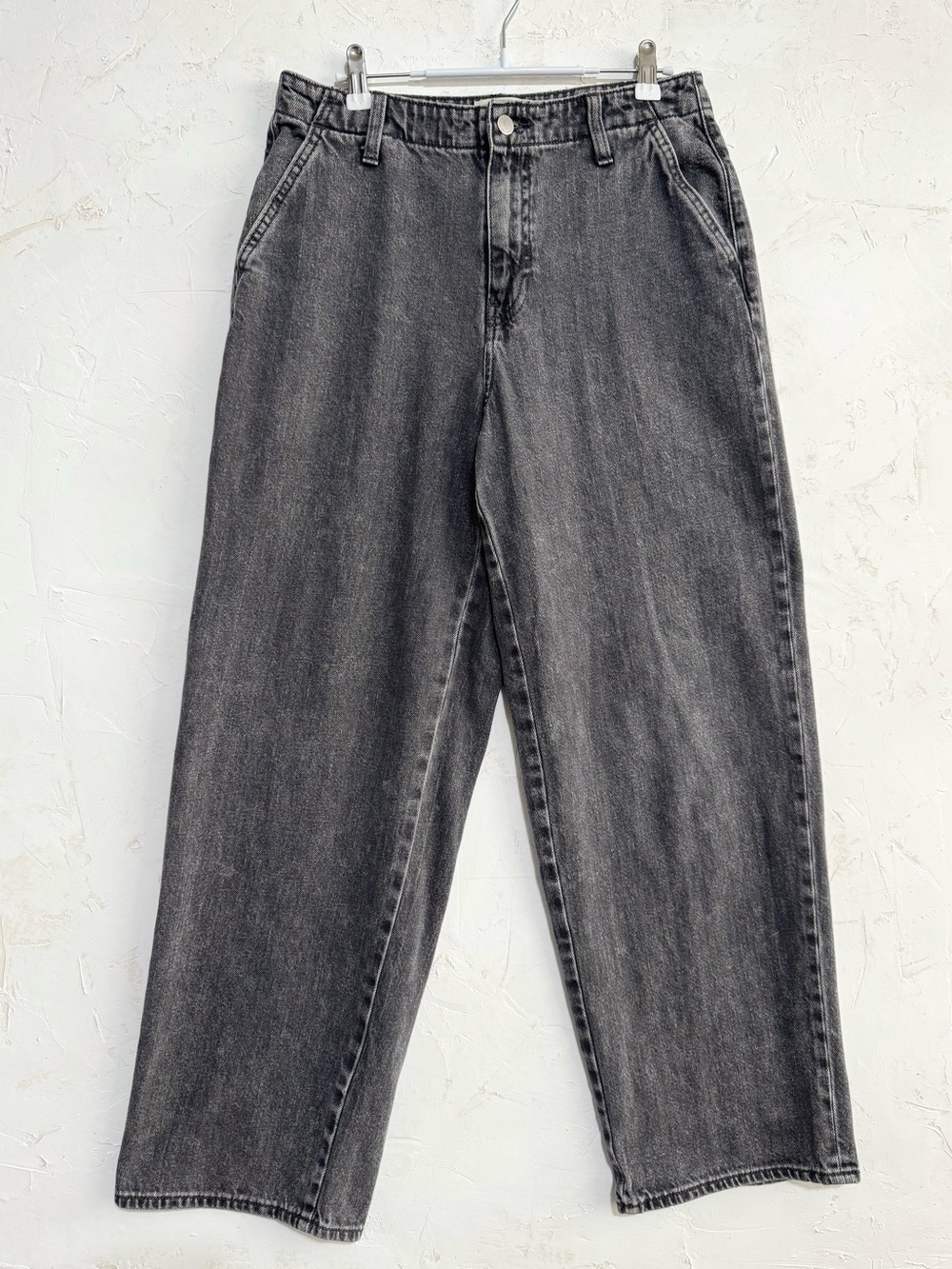 Universal Thread Relaxed Straight Washed Black Jeans Size 6/28